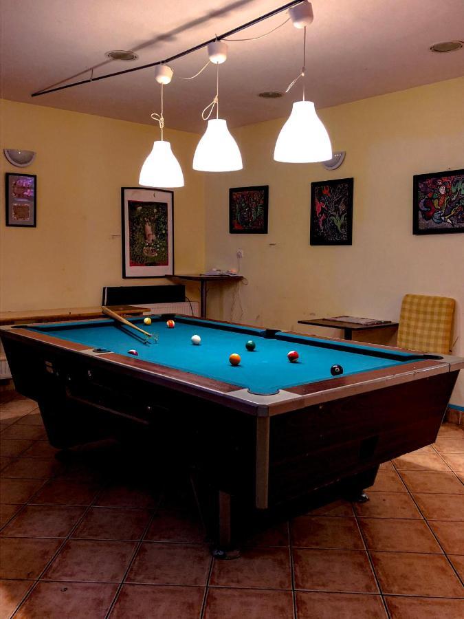 Whole Basement Former Pub3 For Bachelor / Bachelorette Party Budapesta Exterior foto