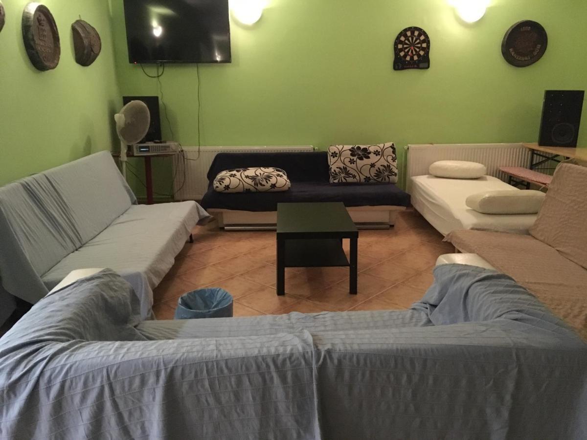 Whole Basement Former Pub3 For Bachelor / Bachelorette Party Budapesta Exterior foto