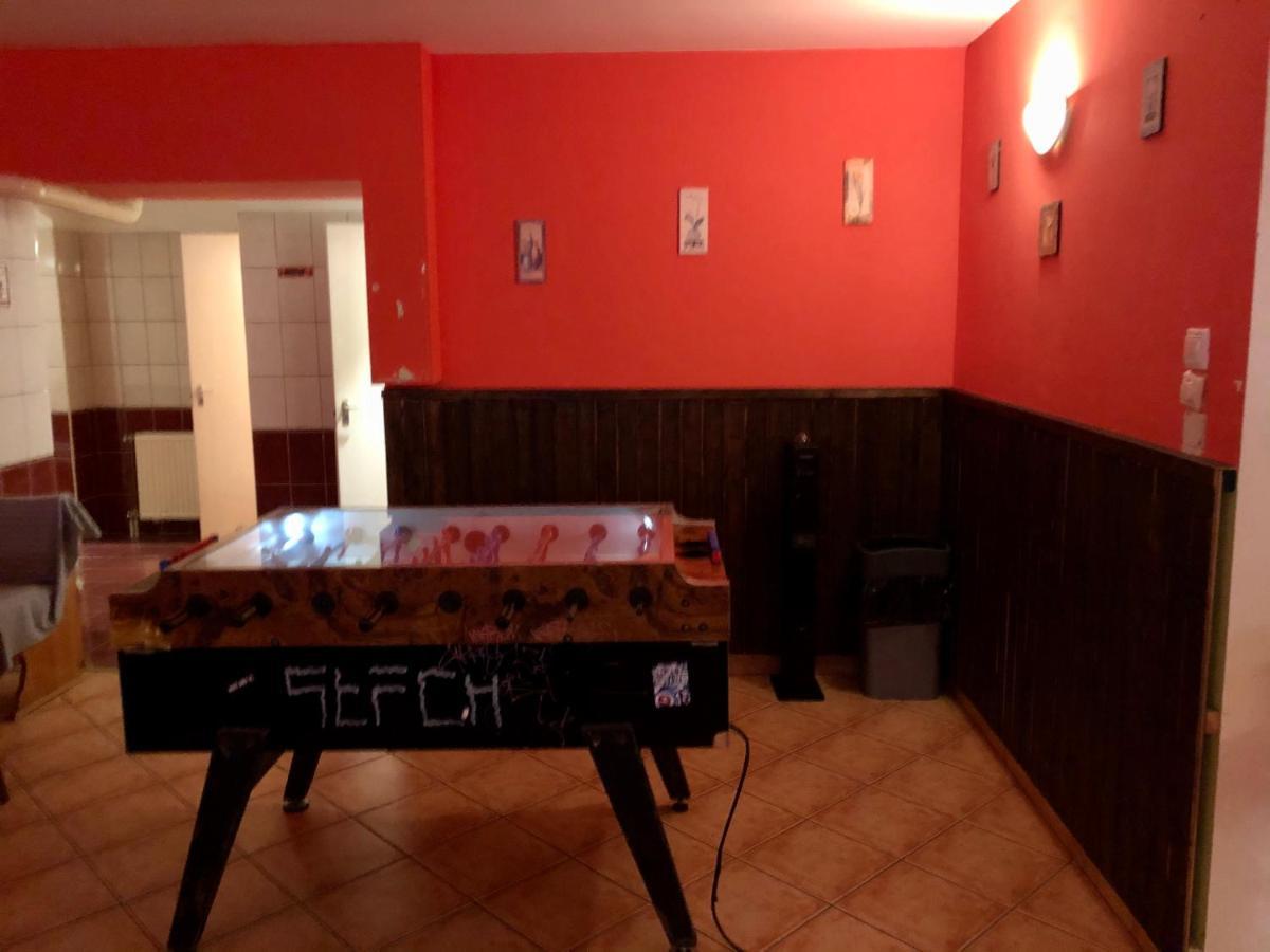Whole Basement Former Pub3 For Bachelor / Bachelorette Party Budapesta Exterior foto