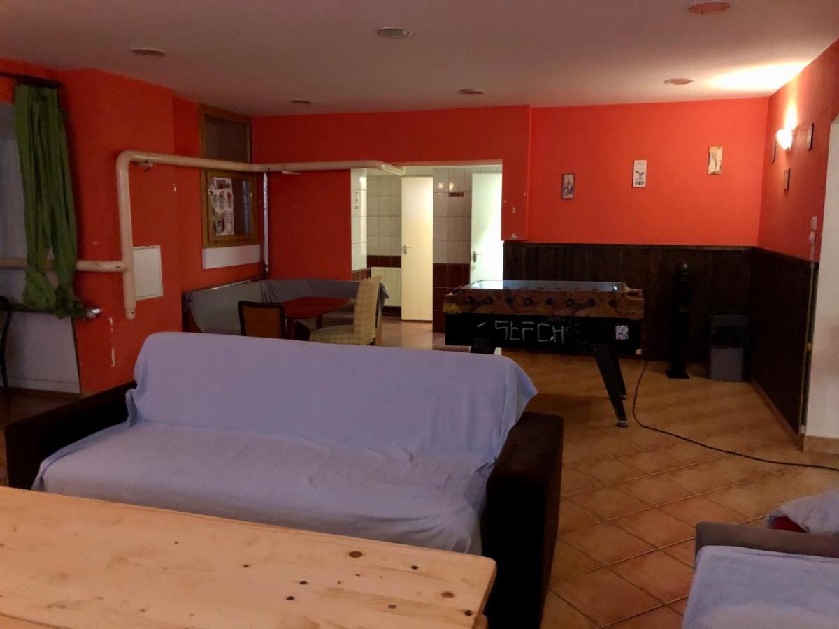 Whole Basement Former Pub3 For Bachelor / Bachelorette Party Budapesta Exterior foto