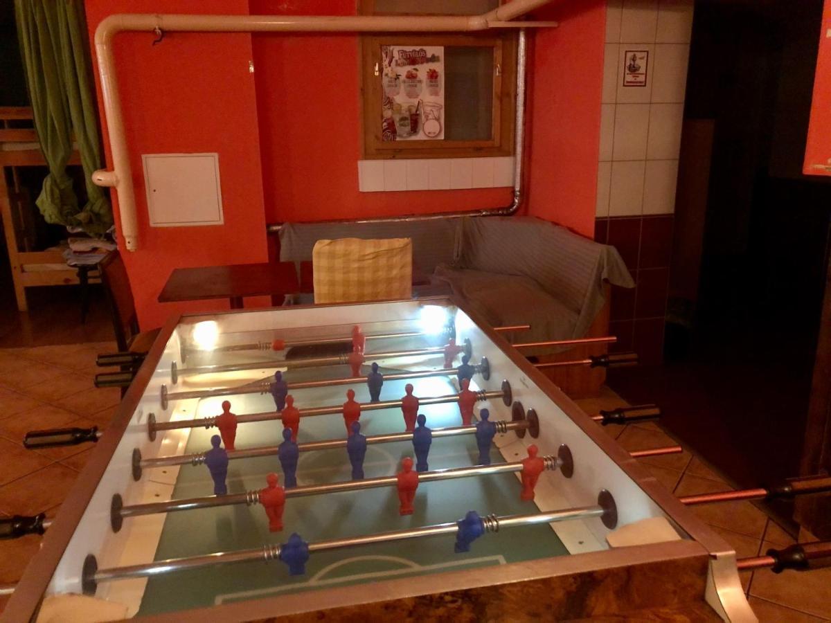 Whole Basement Former Pub3 For Bachelor / Bachelorette Party Budapesta Exterior foto